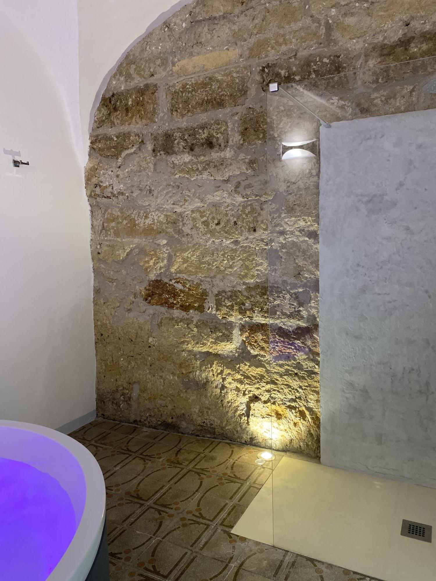 Settegrana Suite Con Vasca Idromassaggio チーニジ エクステリア 写真